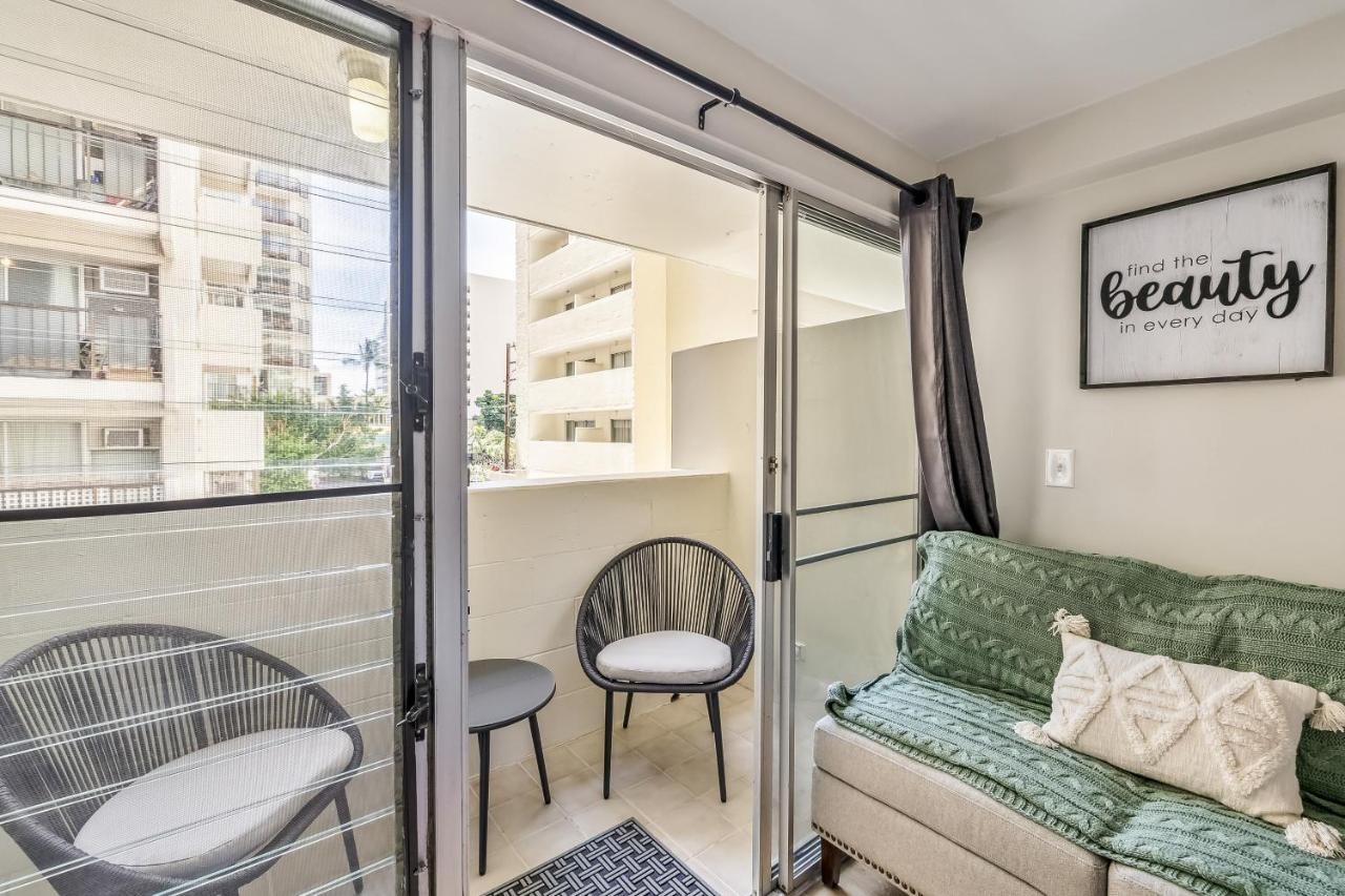 Bright & Cozy Condo Unit With Balcony! Honolulu Exterior photo