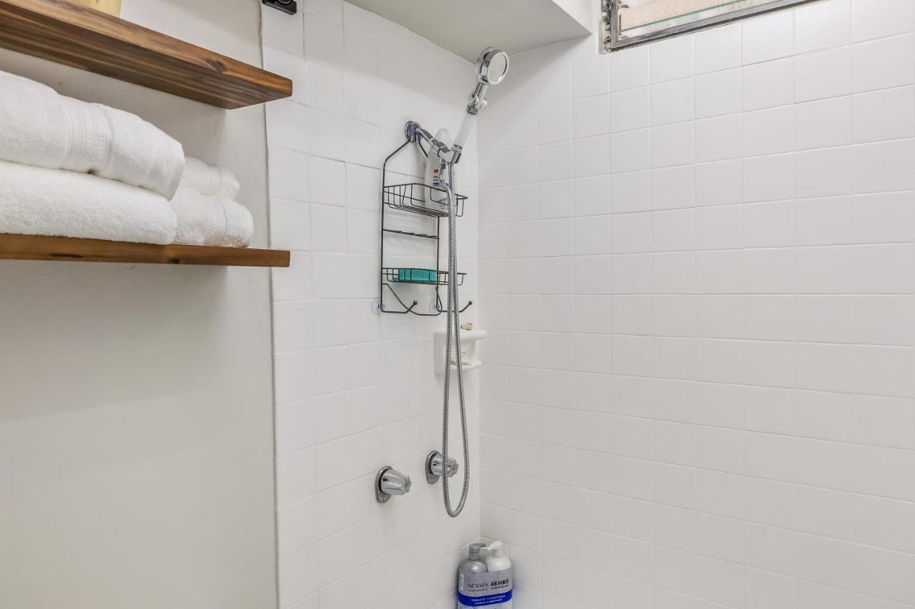 Bright & Cozy Condo Unit With Balcony! Honolulu Exterior photo